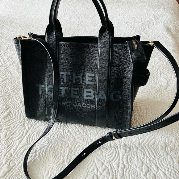 Marc Jacobs Authentic Black Medium Leather Tote Bag - Picture 8 of 12
